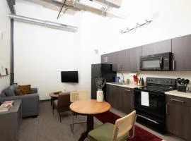 Cream City 2BR Apt - Just 3 Blocks to Fiserv with Gym and Parking