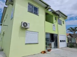 Camelo locação de Suítes Individuais Pousada com Cozinha e Sala Compartilhada