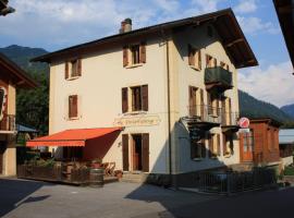 La Petite Auberge, hotel con estacionamiento en Versegeres 