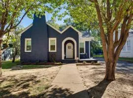 Walkable Tyler House with Deck half Mi to Downtown!