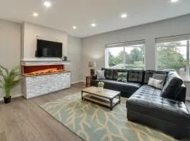 Luxe and Modern Seattle Escape! 9 Mi to Dtwn