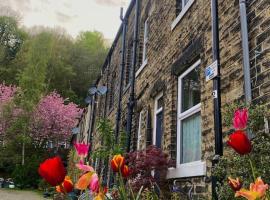 Heart of Hebden, hotel s parkiriščem v mestu Hebden Bridge