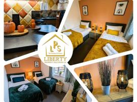 6 Guests * 4 Bedroom * Free Wi-Fi, cheap hotel in Burton Latimer