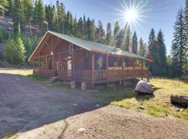 Philipsburg Log Cabin - Direct Bike Park Access!, hotel in Georgetown