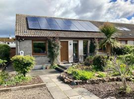 3-Bedroom Eco-house with EV charger., hotel in Rosemarkie