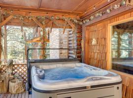 Pet-Friendly Bayfield Cabin Rental with Hot Tub!，Vallecito的飯店