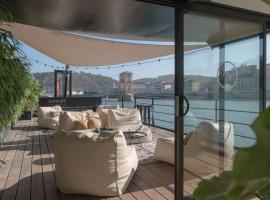 LA PENICHE - Bed And Bicycle - Vienne, hotel en Vienne