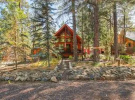 Peaceful Pinetop-Lakeside Cabin with 4 Decks!