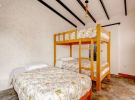 Glamping Playa Arica, hotel with parking in Lurín