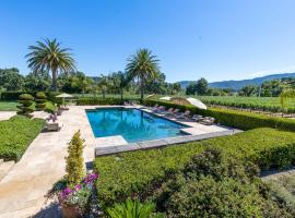 Ashe Vineyard By PHH Stays, Hotel mit Pools in Napa