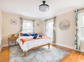 Beautiful House 9 Beds King Bed 3 Baths Family Friendly