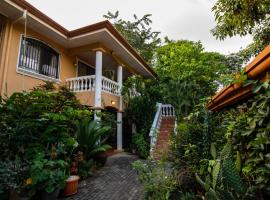 Anona Guesthouse, Ferienwohnung mit Hotelservice in Playa Hermosa