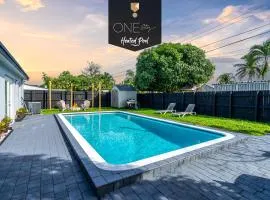 Trendy Family Home -Heated Pool