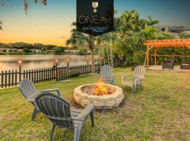 Waterfront Miami Villa Heated Pool Near Beach, alojamento para férias em Miami