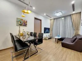 Q's home Vinhomes Skylake