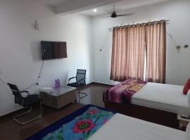Saritashray Sewa Dham, hotel in Vrindāvan