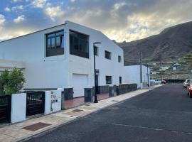APARTAMENTO ROSALIA, beach hotel in Timijiraque