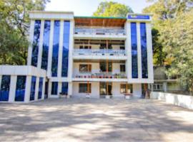 Prime Olive Lake View Harinagar Chanddeva, Hotel in Bhīm Tāl