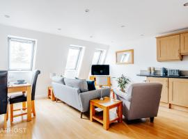 Central 3 bed apartment at Regents Court, Newbury，紐伯里的飯店