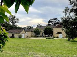 Valence-sur-Baïse에 위치한 주차 가능한 호텔 Gîte de charme avec piscine dans le Gers « Le Clos Boissière »