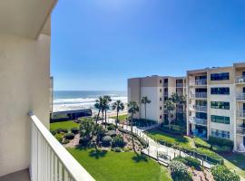 Coastal Living at its Best Ocean View Castle Reef 409, hotel in New Smyrna Beach