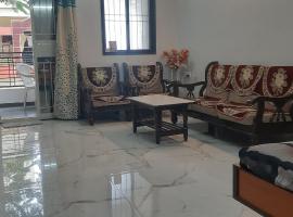 Katke's HomeStay., apartment in Solapur