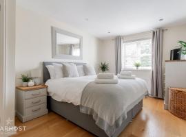 Modern 2 bed apartment at Imperial Court, Newbury、ニューベリーのアパートメント
