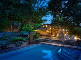 Jungle Hut Resort