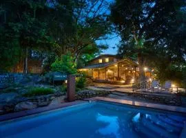 Jungle Hut Resort