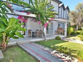 Villa w Pool Garden and Patio by Beach in Kyrenia