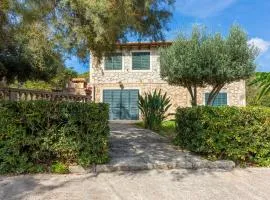 Beautiful Home In Sineu With Wifi, Private Swimming Pool And Outdoor Swimming Pool