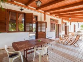 Pet Friendly Apartment In Praia A Mare With Wifi, hotel en Praia a Mare