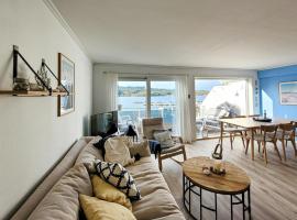 Stunning Apartment In Uggdal With Harbor View, hotelli kohteessa Uggdal