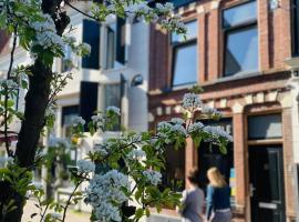 City-beach apartment nearby Amsterdam, apartment in Hoorn