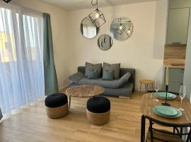 Cozy 1-Bedroom Condo, hotel with parking in Miloslavov