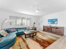 2-min Walk To The Beach! Sleeps 7 - Large 2br2ba #5