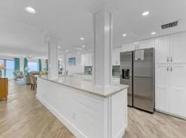 Inlet Reef 607 - Beach Front and Spacious with Free Beach Service
