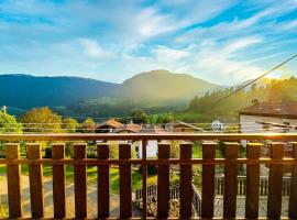 residenza esclusiva vista montagna, ideale per famiglie, hotel v destinaci Borno