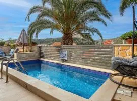 Villa Capitis in the Centre- Deluxe apartment with Swimming Pool