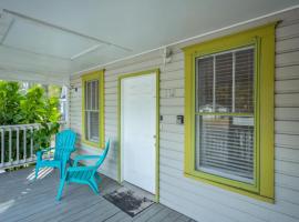 1940 cottage seen on FYI, 2bd 2ba, hotel in Gainesville