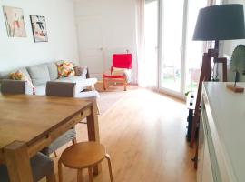 Flat on the edge of the forest 30 min from Paris, appartement in Guyancourt