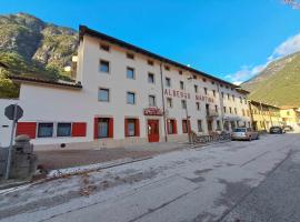 Albergo Martina, hotel v destinaci Chiusaforte