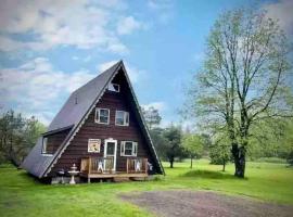 U.P Norse A-frame close to Powderhorn Ski Resort, hotel with parking in Ironwood