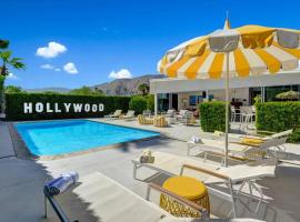 Palm Springs Luxury Home With a POOL, Next to Downtown & Airport, отель в Палм-Спрингс