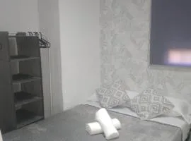 precioso apartamento moderno cerca del carrefour rosaleda