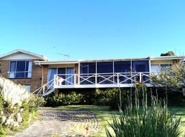 Flinders Island Masters Quarters - Lady Barron, Hotel in Lady Barron