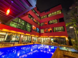 Thongtara House Boutique Srinakarin, hotell med parkeringsplass i Bangkok