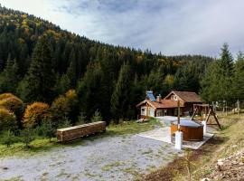 Fantázia Kulcsosház, hotel with parking in Ciumani