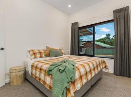 Cosy Retreat on Forest (Non Smoking) - Sleeps 6, hotel in Bendigo