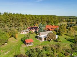 Agroturystyka Nad Wartą, farm stay in Skwierzyna